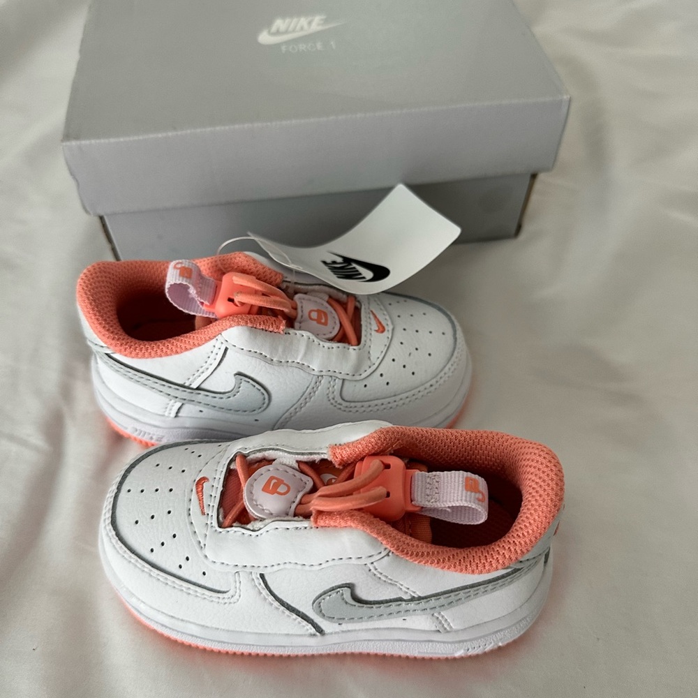 Force 1 toddler Nike shoe brand new with box